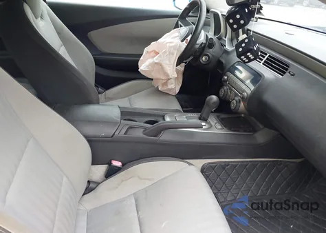 2010 Chevrolet Camaro 1Ls from USA, damaged, VIN 2G1FA1EV5A9141003